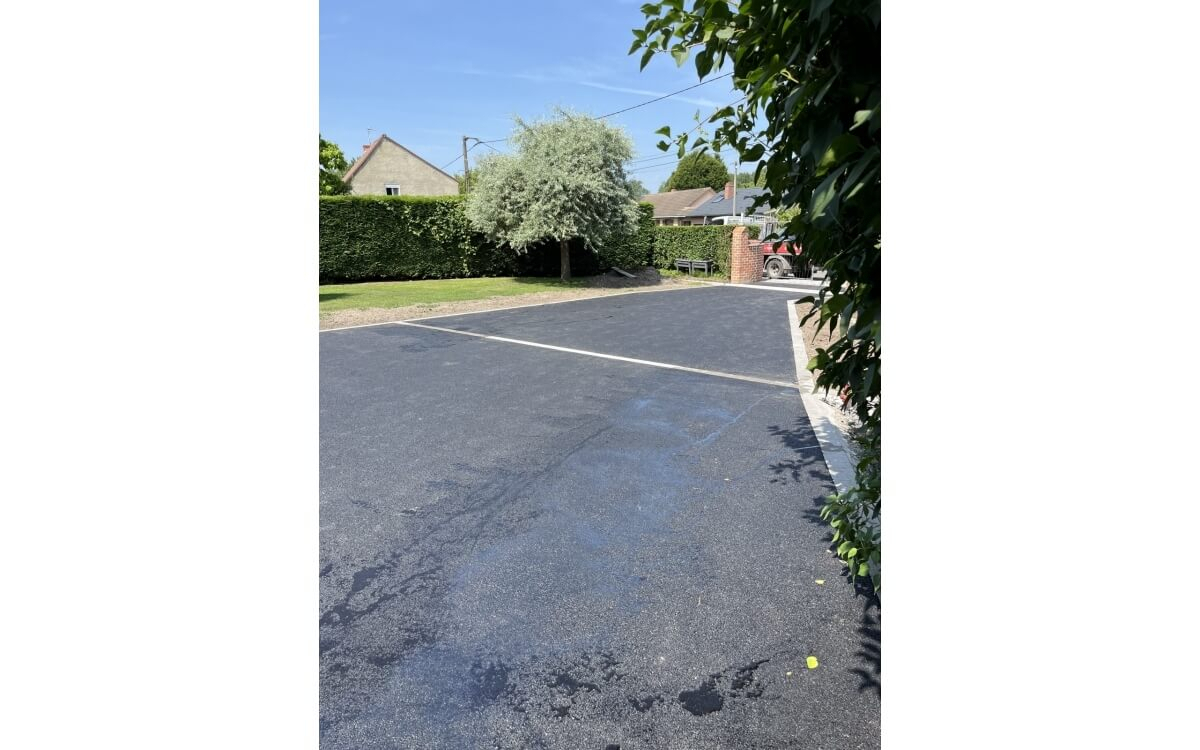 R�alisation Cour en enrob� � chaud � marchiennes