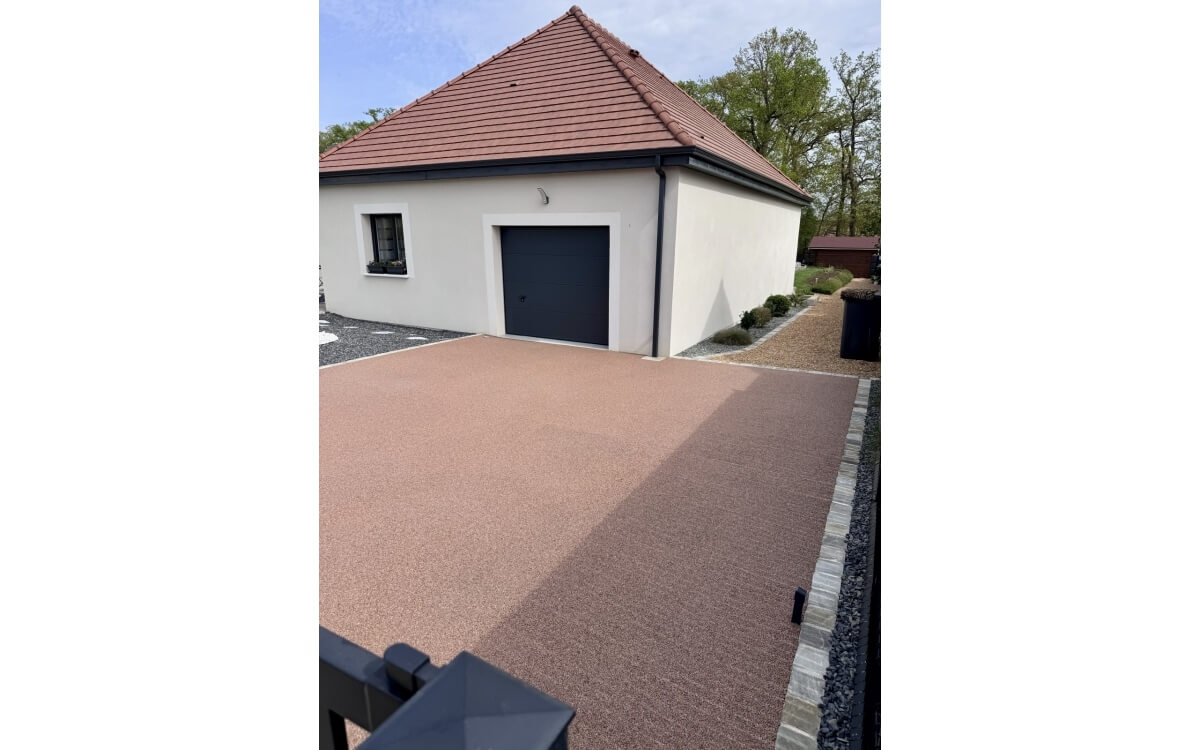 Conception Cour en pavage et Hydrostar� � Chartres