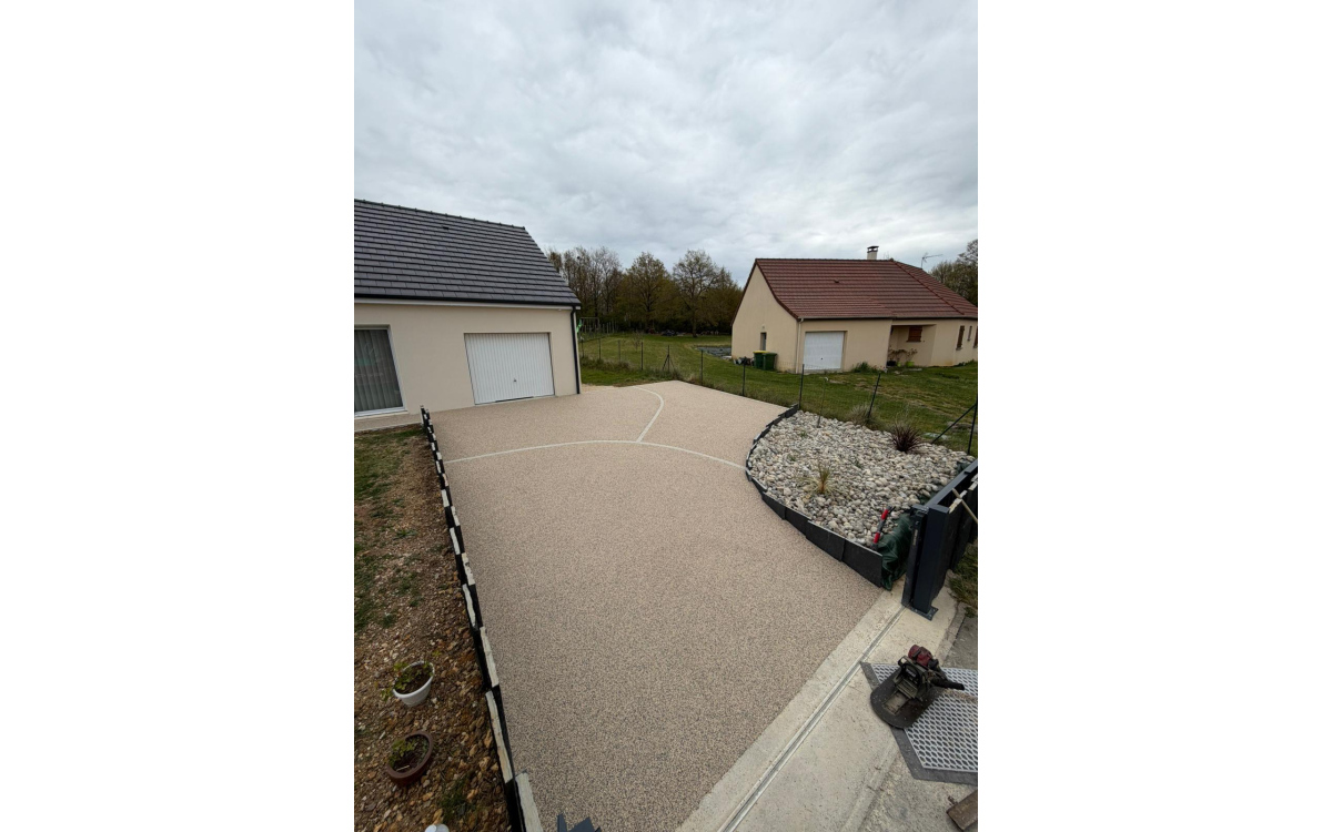 R�alisation Cour en Hydrostar � SARGE SUR BRAYE cr��e le 15/06/2026