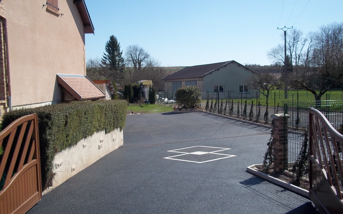 Ralisation Cour en Enrob Noir  Chaud - Meuse conue le 30/04/2025
