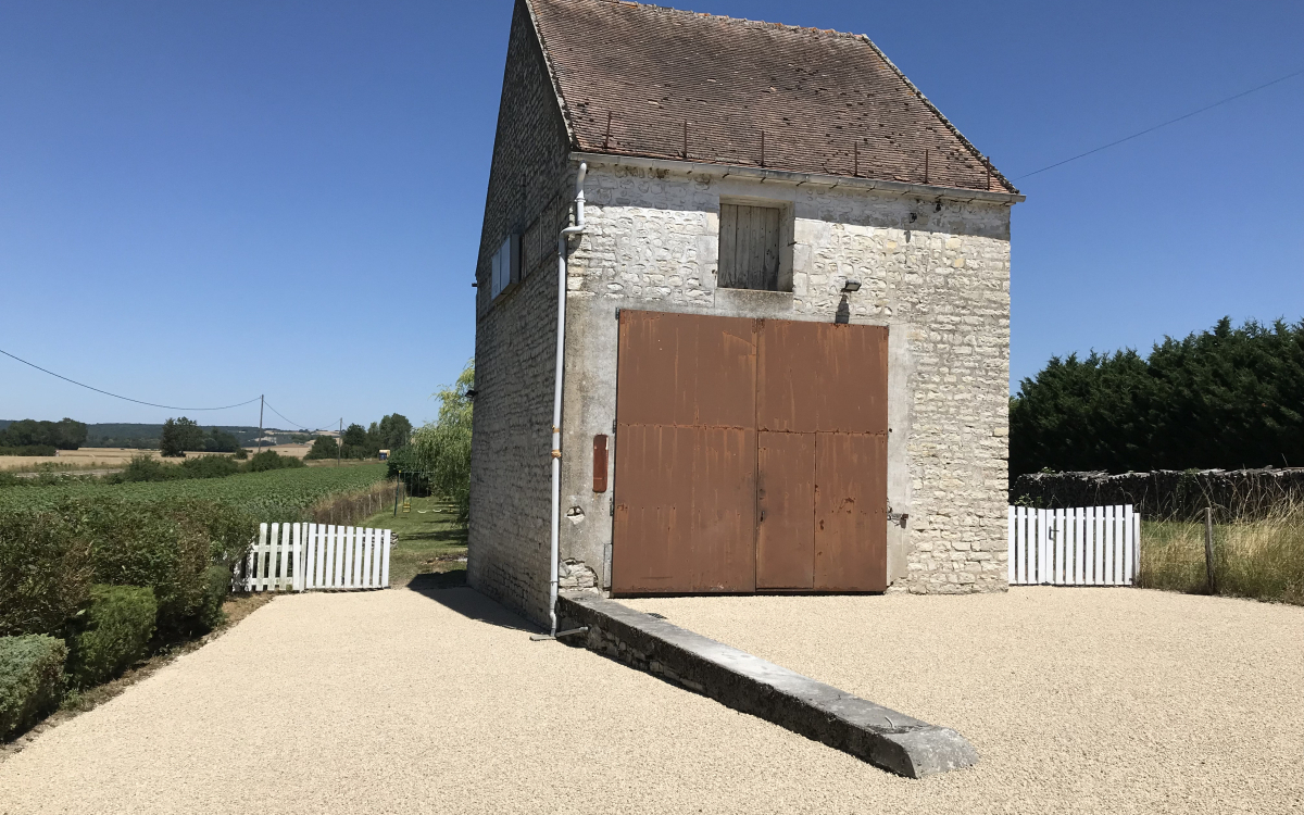 Cration Cour en Gravistar - Entreprise Yverneau - Yonne conue le 20/09/2018