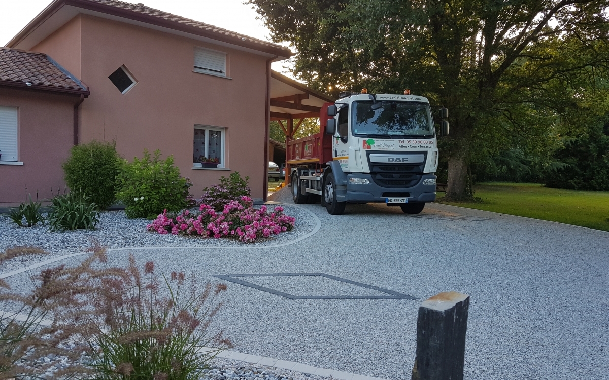 Cration Cour en Gravistar - Pyrnes-Atlantiques conue le 21/09/2018