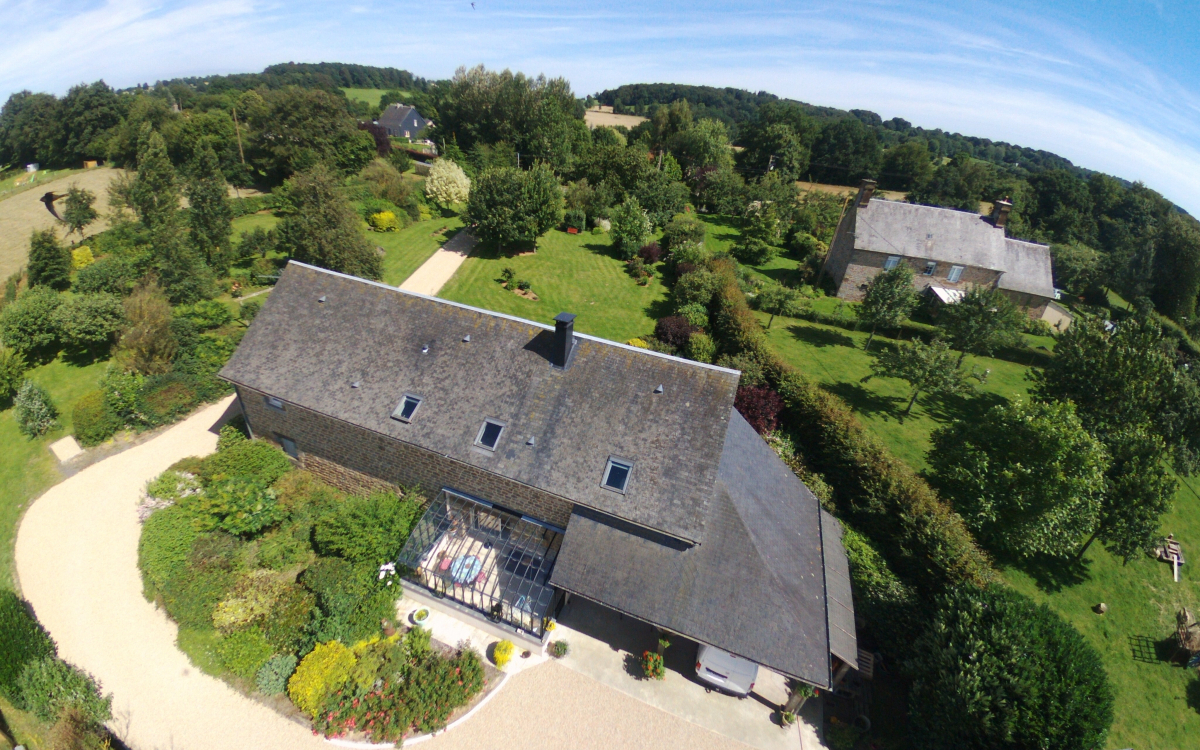 Conception Cour en Gravistar - Entreprise Giard  Landisacq ralise le 09/11/2018
