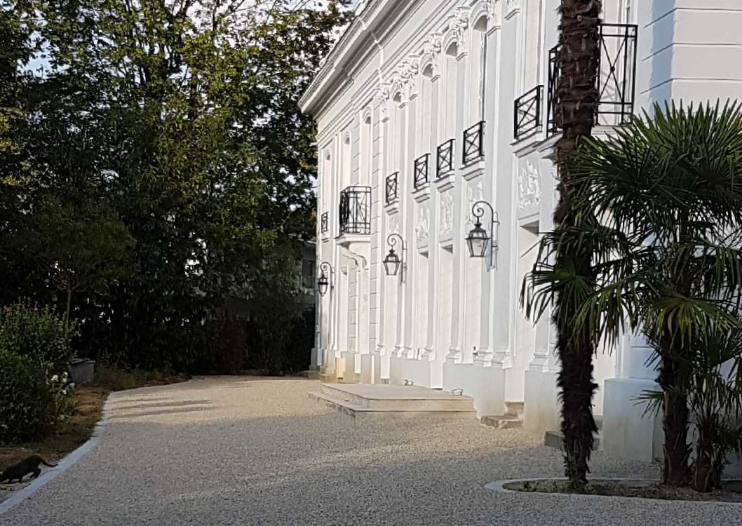 Cration Cour en Alvostar - Yvelines ralise le 17/12/2018
