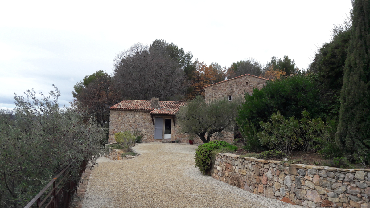 Conception Cour en Alvostar - Bouches du Rhne cre le 03/05/2019