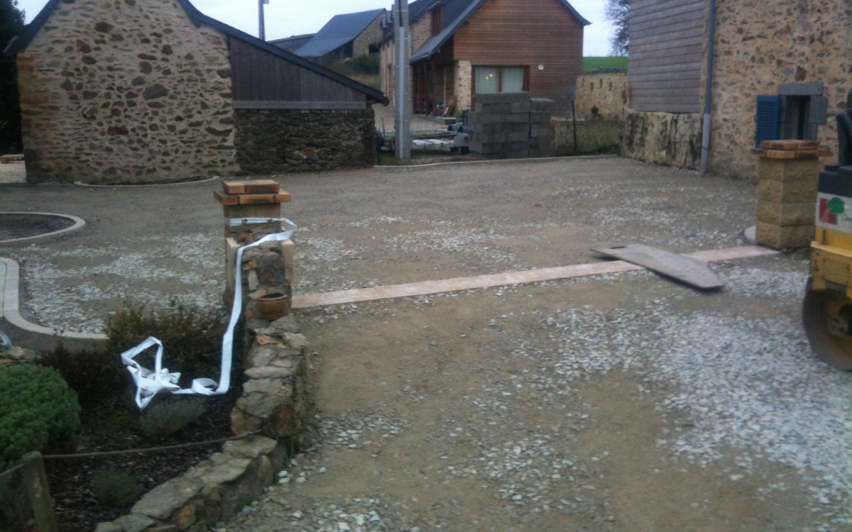 Ralisation Cour en Alvostar - Hrault cre le 22/10/2020