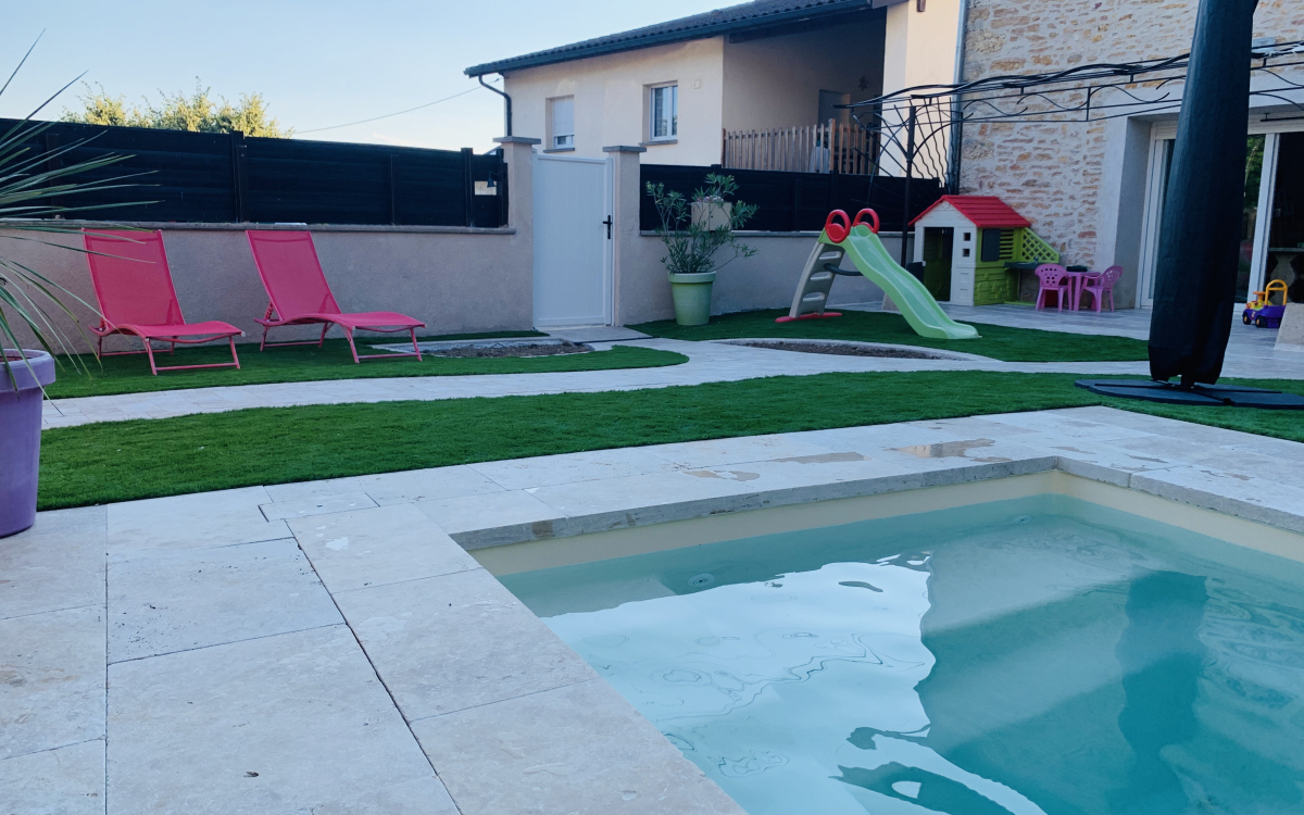 Conception Cour en bton decoratif, Dm green et pavage dallage  BOHAS MEYRIAT RIGNAT ralise le 15/06/2020