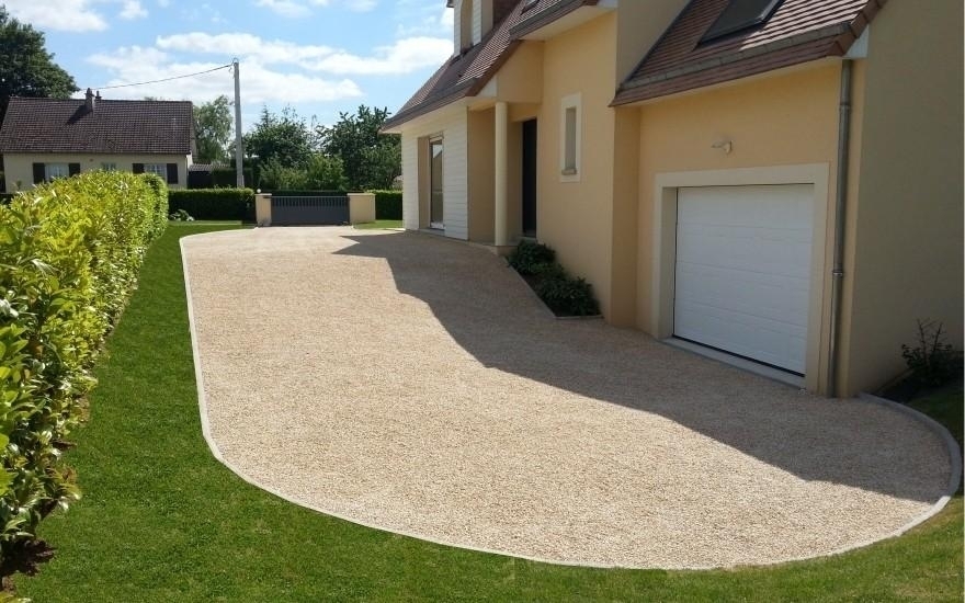 Conception Cour en Alvostar  Falaise cre le 01/05/2025