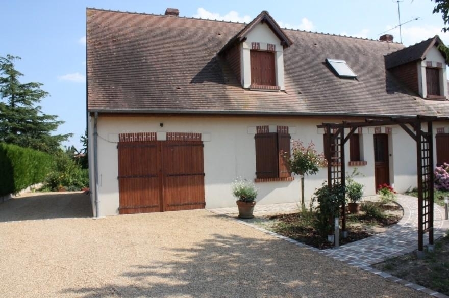 Cration Cour en Gravistar beige  Orlans ralise le 01/05/2025