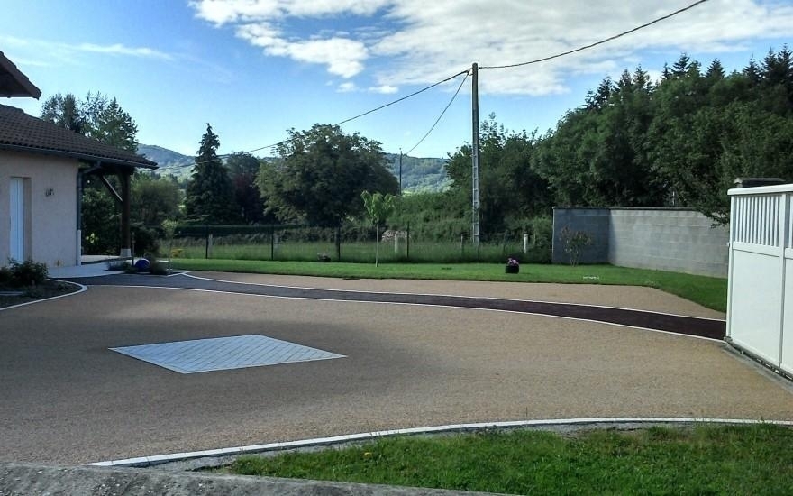 Cration Cour en Alvostar avec motif  Manziat conue le 01/05/2025