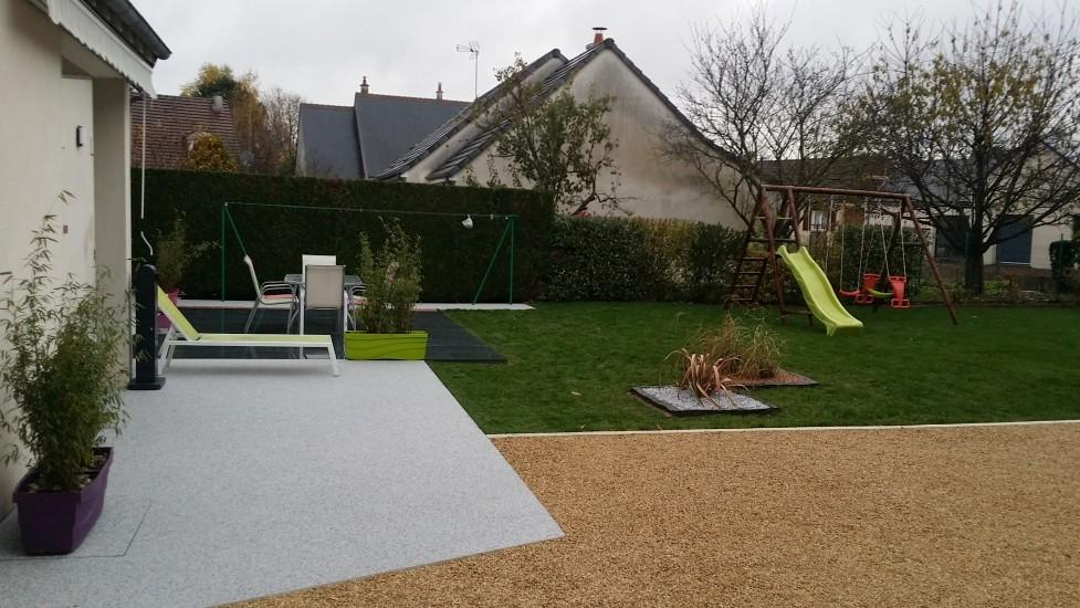 Ralisation Cour en Alvostar  La-chaussee-st-victor conue le 01/05/2025