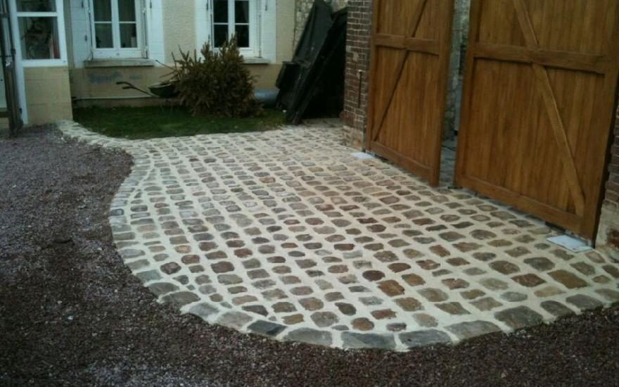 Ralisation Cour en pavage  Evreux cre le 01/05/2025