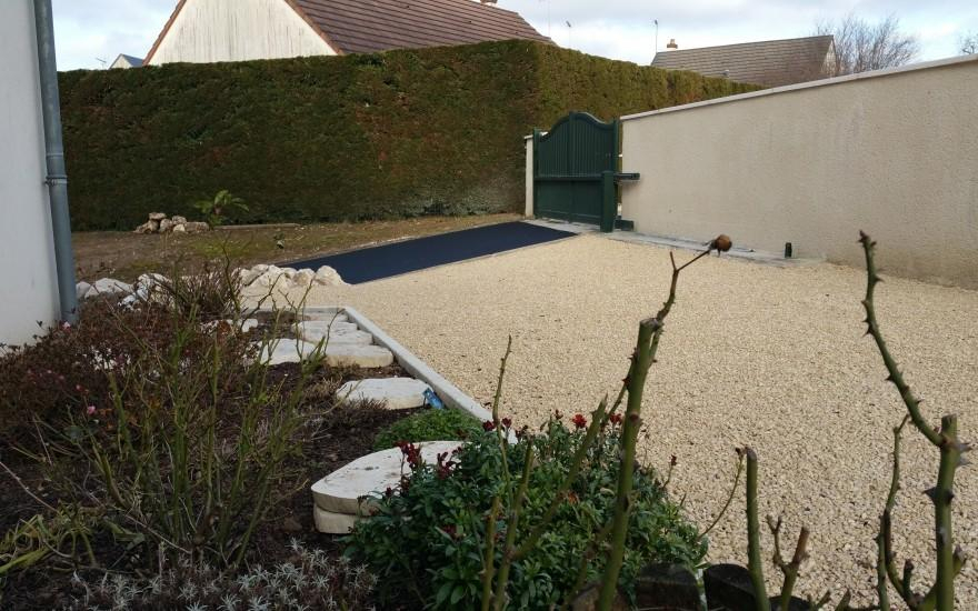 Ralisation Cour en Alvostar beige  La Chausse Saint Victor cre le 01/05/2025