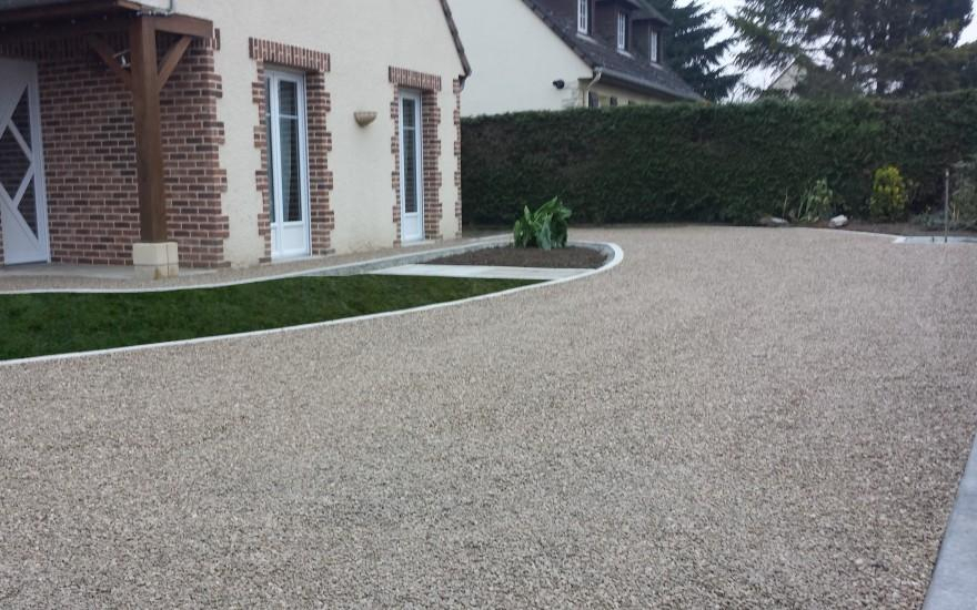 Ralisation Cour en Gravistar  Achery cre le 30/04/2025