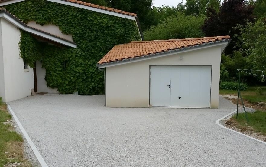 Cration Cour en Gravistar et pav La Couture  Saintes conue le 01/05/2025