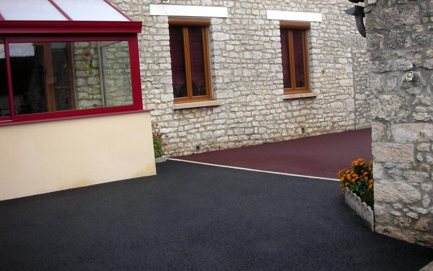 Conception Cour en enrob noir  chaud et Stardraine  Souppes-sur-Loing ralise le 01/05/2025