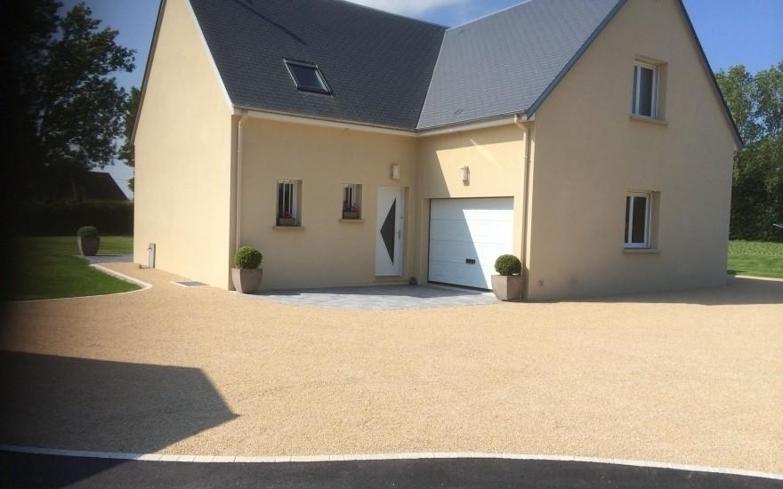 Ralisation Cour en Gravistar enrob noir  chaud  Ecorcei conue le 30/04/2025