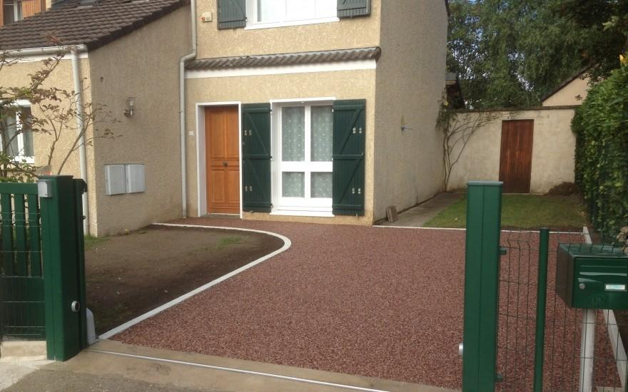 Cration Cour en Alvostar  Neuville-sur-Oise ralise le 01/05/2025