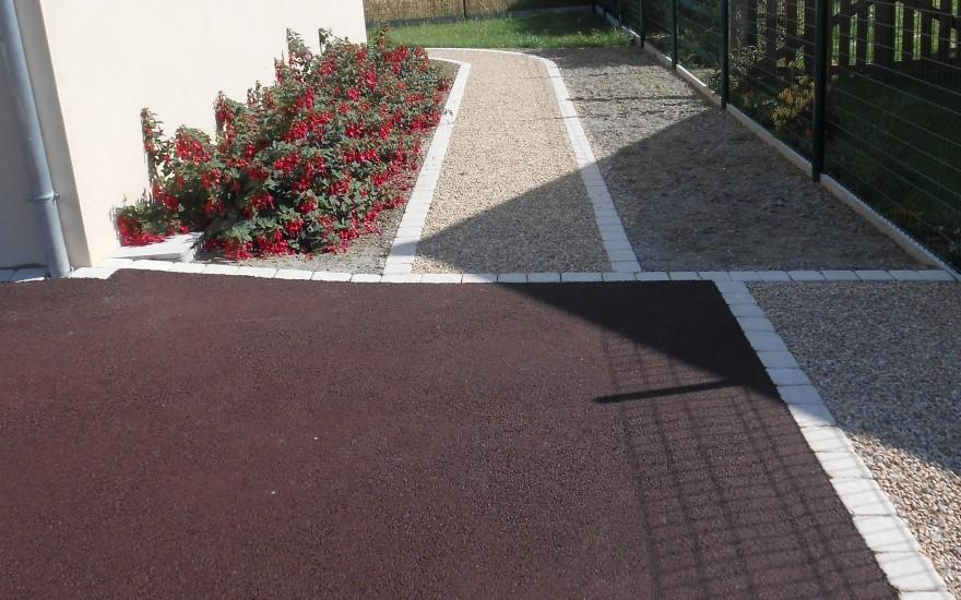 Conception Cour en enrob rouge  chaud et Alvostar  Cherreuix cre le 30/04/2025