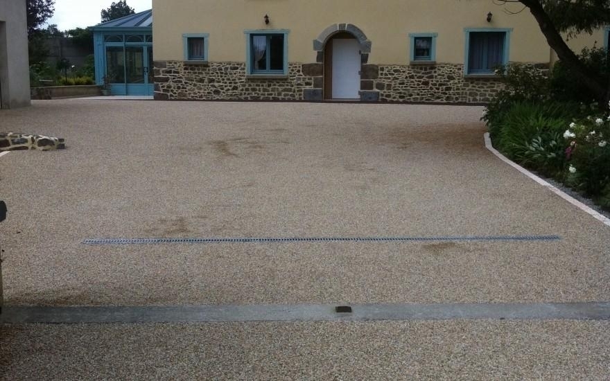 Conception Cour en Gravistar  La Chapelle-Chausse ralise le 30/04/2025
