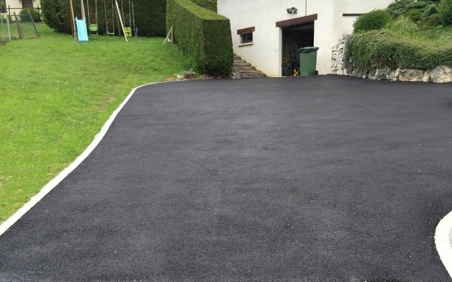 R�alisation Cour en enrob� noir � chaud � Annecy cr��e le 13/12/2025