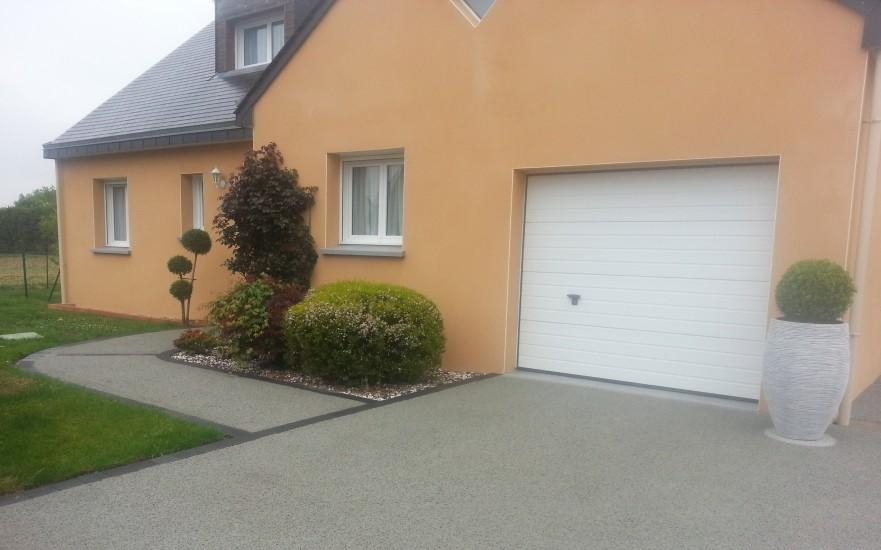 Cration Cour en bton dsactiv  Vannes ralise le 30/04/2025