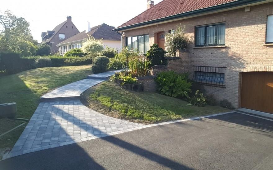 Ralisation Cour en enrob noir  chaud et pavage  Roubaix
