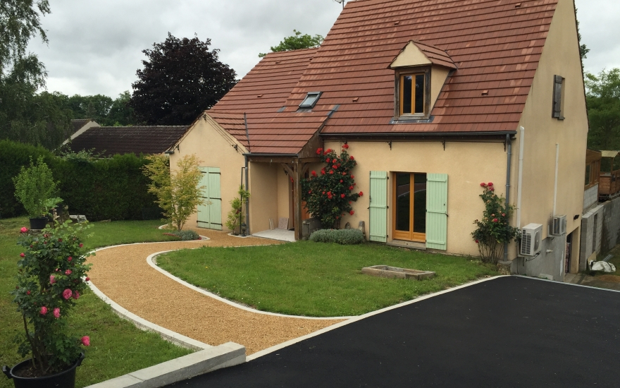 Cration Cour en Alvostar et enrob noir  chaud  Ondreville-sur-Essonne ralise le 30/04/2025