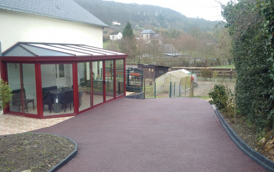 Cration Cour en enrob rouge  chaud  Honfleur conue le 01/05/2025