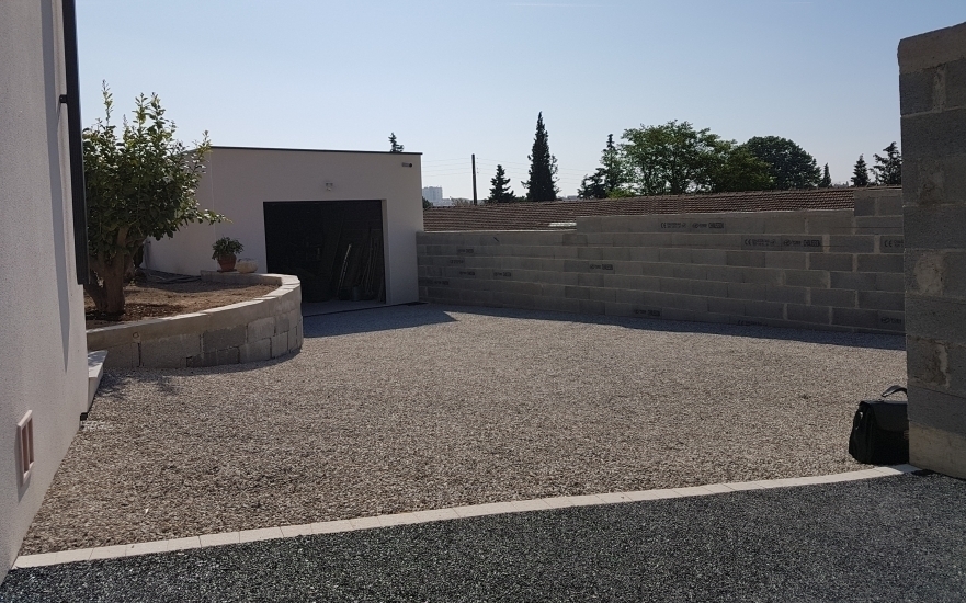Cration Cour en Alvostar  Boulbon ralise le 01/05/2025