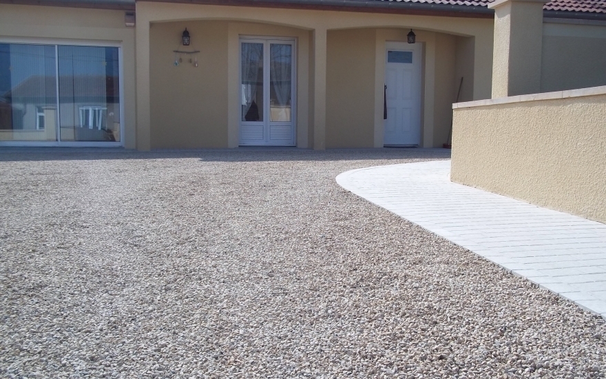 Conception Cour en Alvostar  Auzcourt cre le 01/05/2025