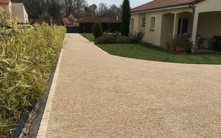 Cration Cour en Gravistar  Cournon d'Auvergne ralise le 30/04/2025