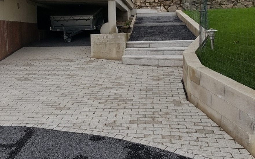 Ralisation Cour en Alvostar et pavage  Belfort conue le 01/05/2025