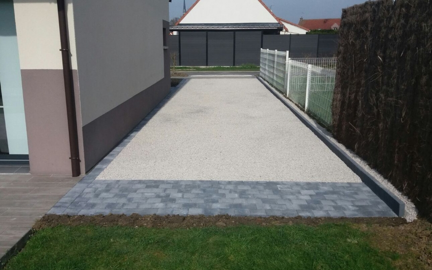Ralisation Cour en Alvostar  Nieppe conue le 01/05/2025