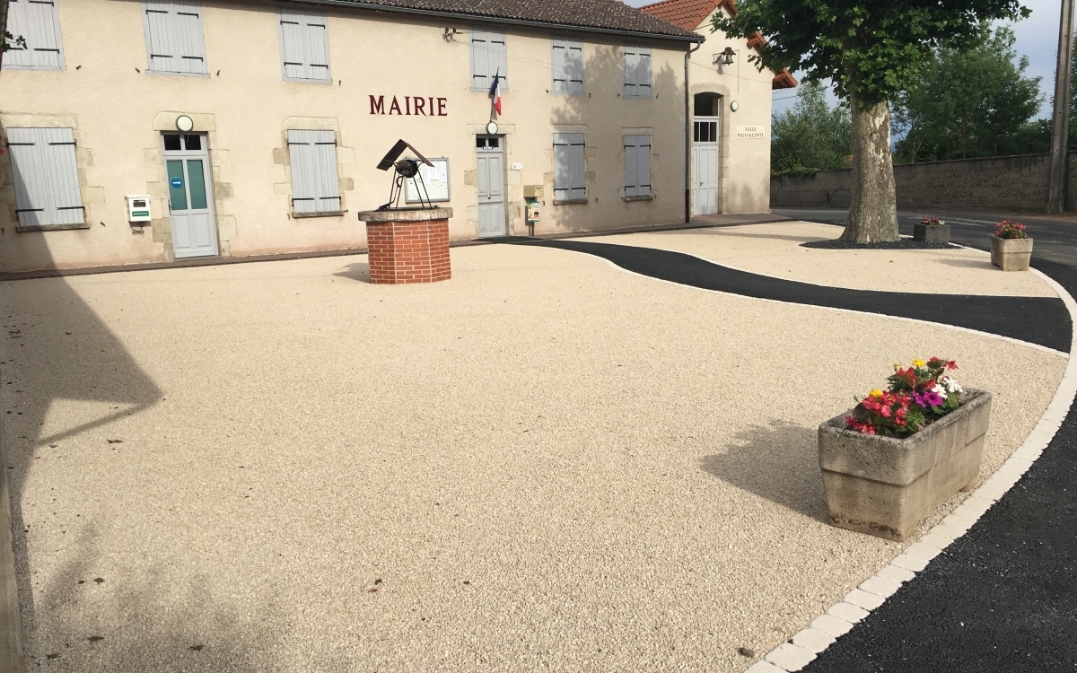 Cration Cour en Gravistar  Beaumont-ls-Randan conue le 01/05/2025