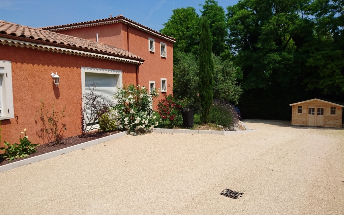 Conception Cour en Gravistar  Saint-Lager-Bressac ralise le 01/05/2025