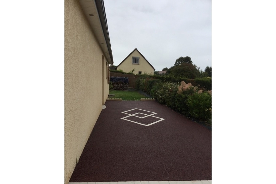 Cration Cour en Stardraine  Froberville ralise le 30/04/2025