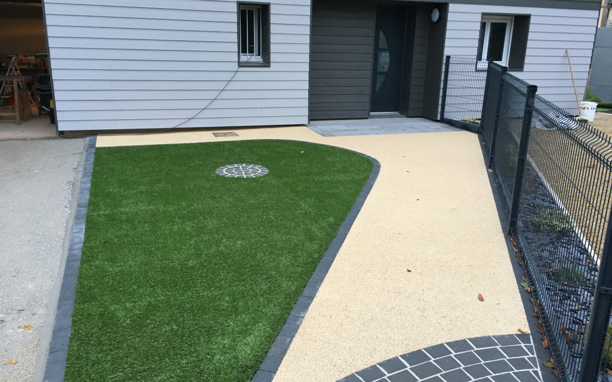 Conception Cour en DMGreen� et Hydrostar� � La Fert�-Fr�nel r�alis�e le 13/12/2025