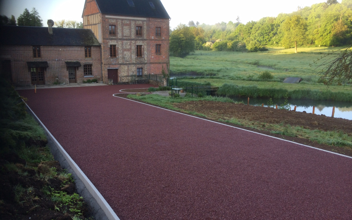 R�alisation Cour en Gravistar� � Notre-Dame-du-Hamel con�ue le 13/12/2025