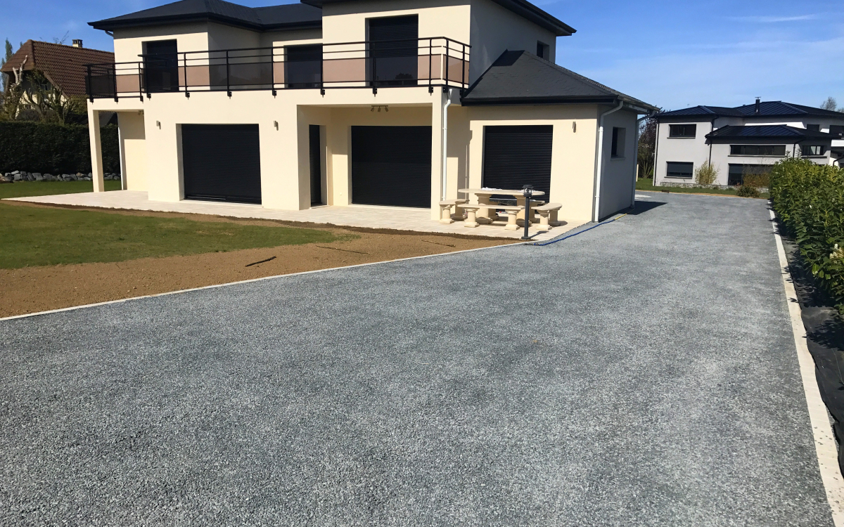 Ralisation Cour en Alvostar  Octeville-sur-Mer cre le 01/05/2025