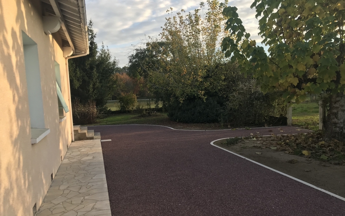 Cration Cour en Alvostar  Bergerac conue le 01/05/2025