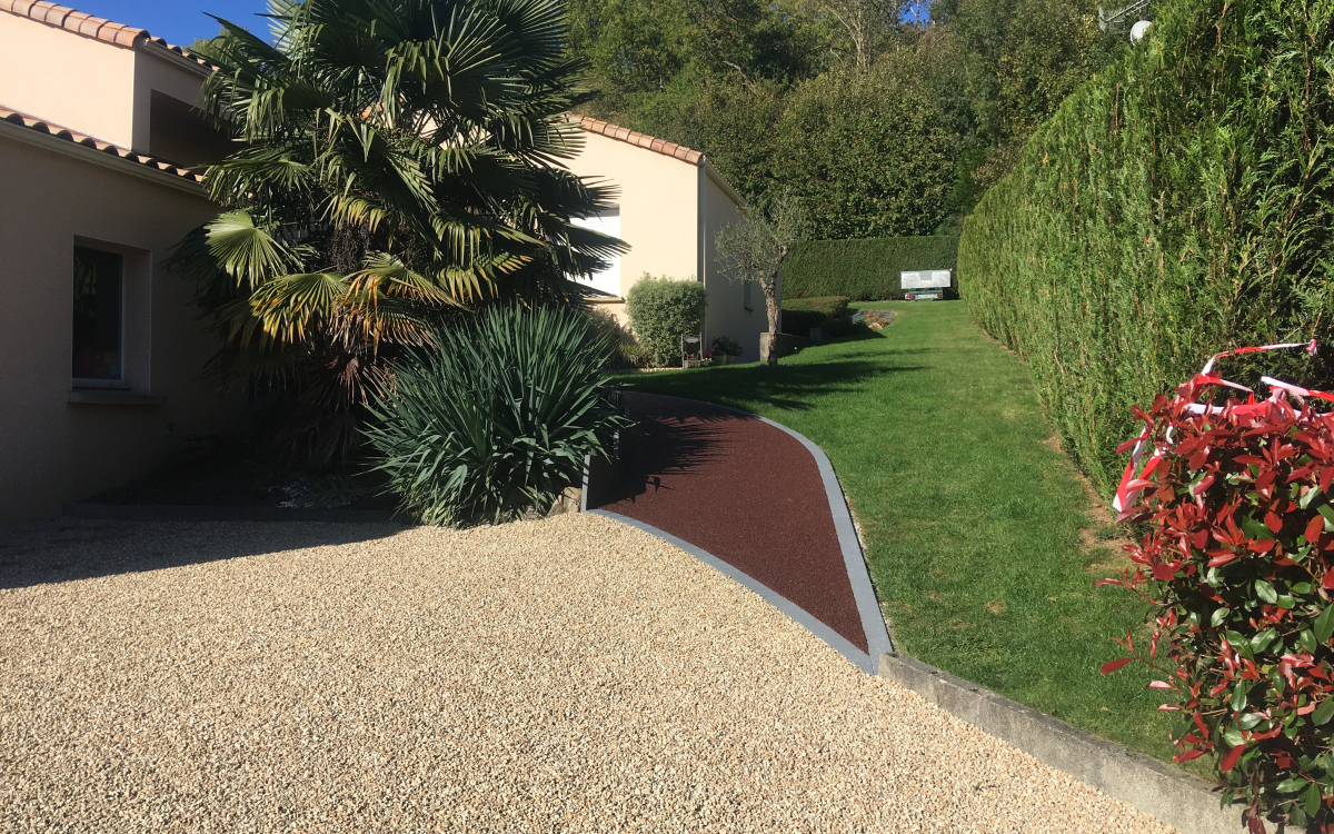 Conception Cour en Stardraine et Alvostar  Pouzauges cre le 01/05/2025