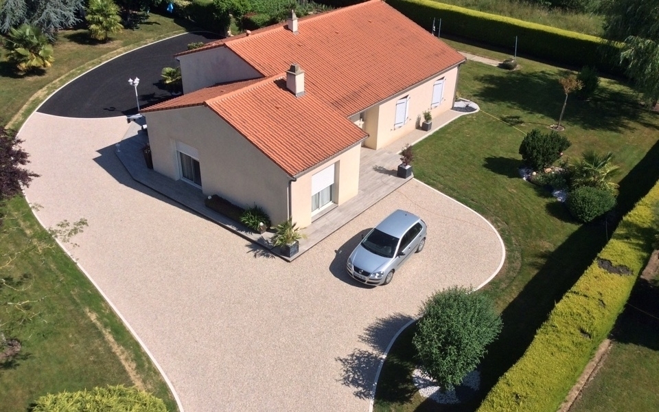 Cration Cour en Gravistar  Bressuire conue le 30/04/2025
