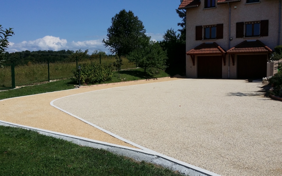 Conception Cour en Gravistar  Bourgoin-Jailleu cre le 30/04/2025