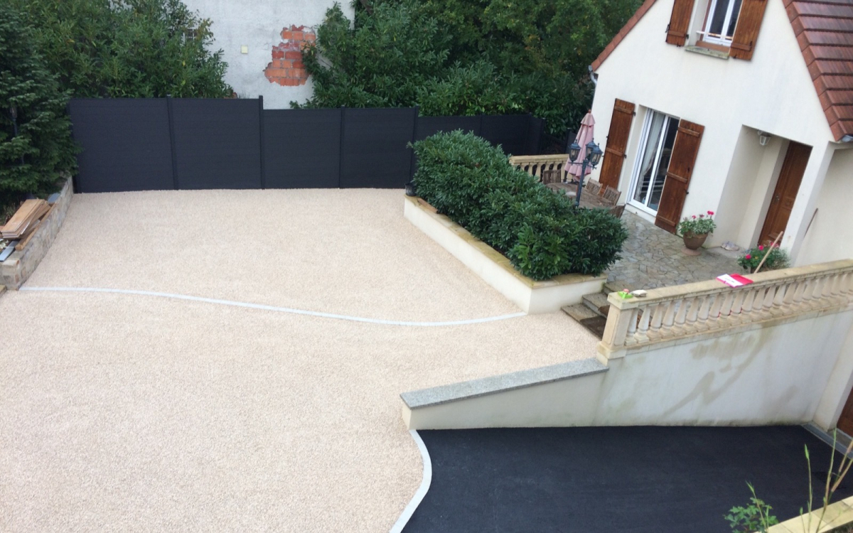 Cration Cour en Alvostar  Etampes ralise le 30/04/2025