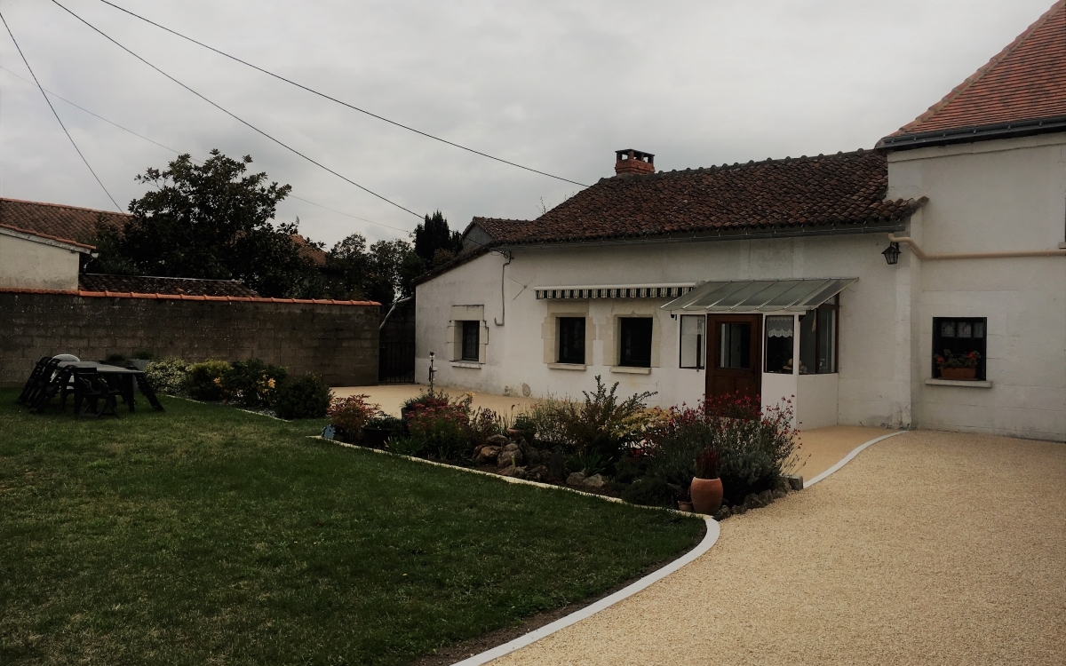 Cration Cour en Alvostar  Chatellerault ralise le 01/05/2025