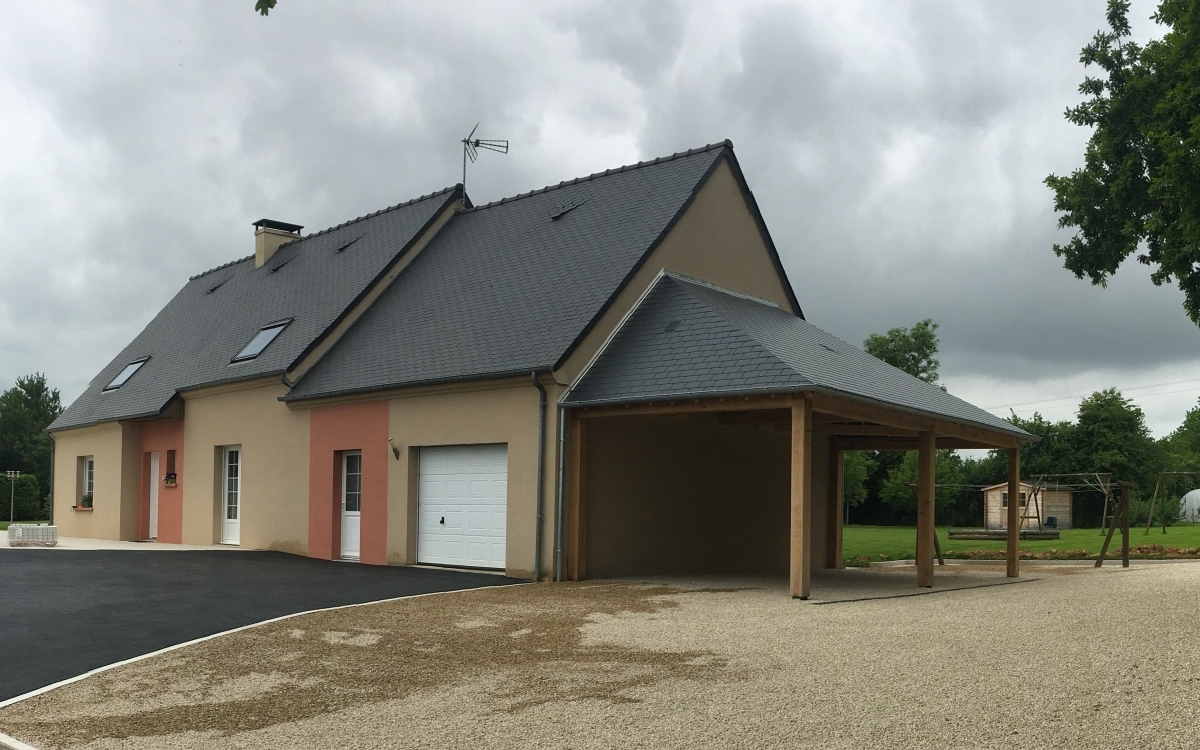 Cration Cour en Gravistar enrob noir  chaud  Cherbourg ralise le 30/04/2025