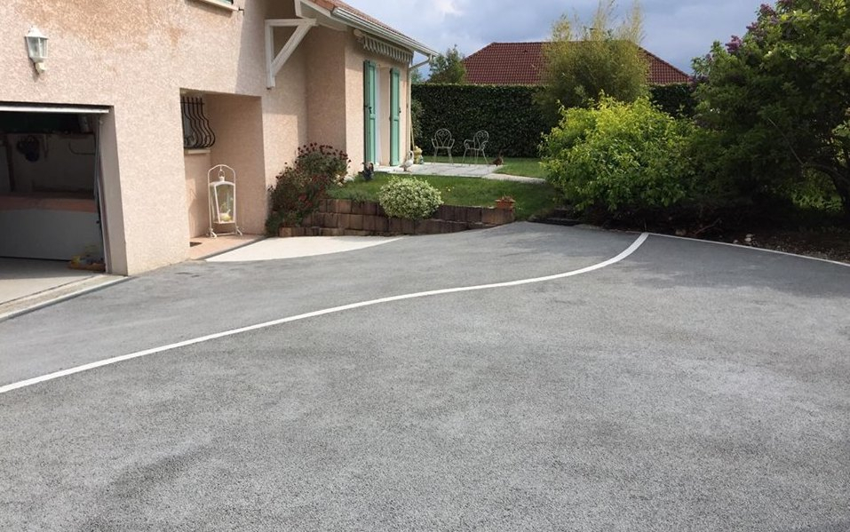 Cr�ation Cour en b�ton poreux � Voiron r�alis�e le 13/12/2025