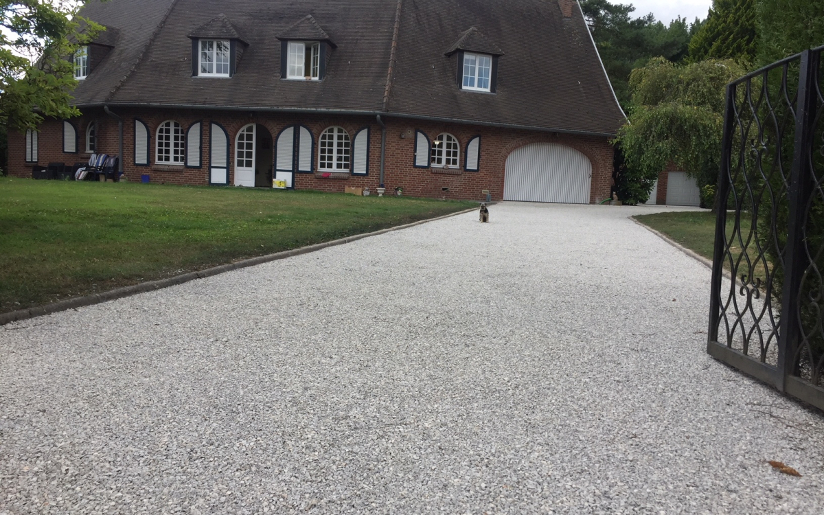 Ralisation Cour en Gravistar  Loos cre le 30/04/2025