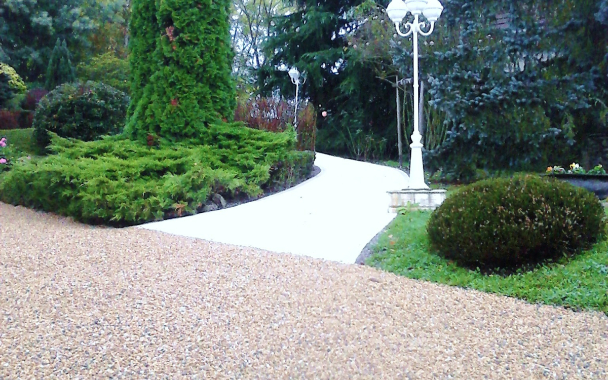 Conception Cour en Gravistar� � Saint Junien cr��e le 27/12/2017